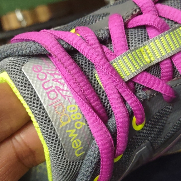 New Balance Women's Fresh Foam 980 Trail - Picture 3 of 8